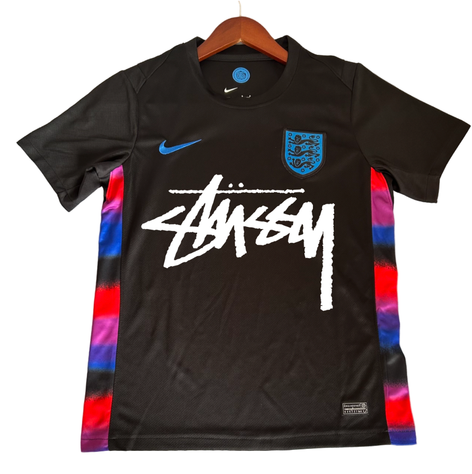 Maglia Edizione Speciale Inghilterra Stussy 2025