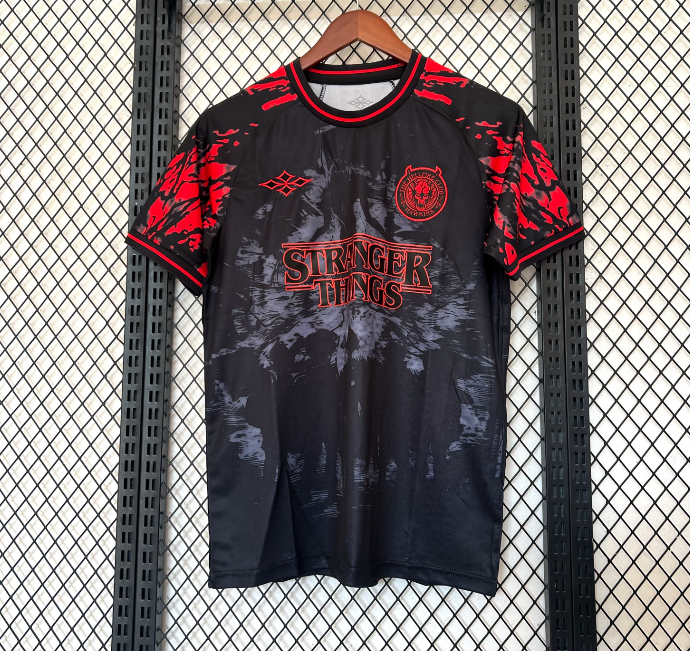 Maglia Edizione Speciale Hellfire Club x Stranger Things