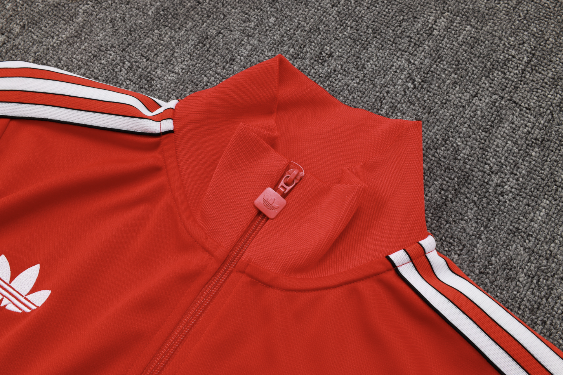 Tuta rossa Liverpool FC 2027 Terrace Icons