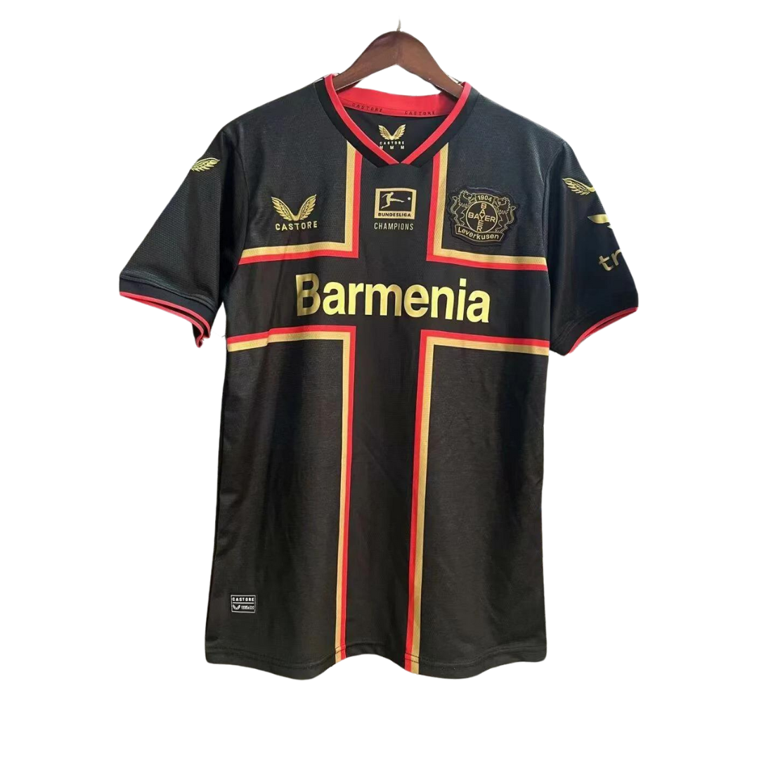 Divisa casalinga Bayer Leverkusen 2024/2025