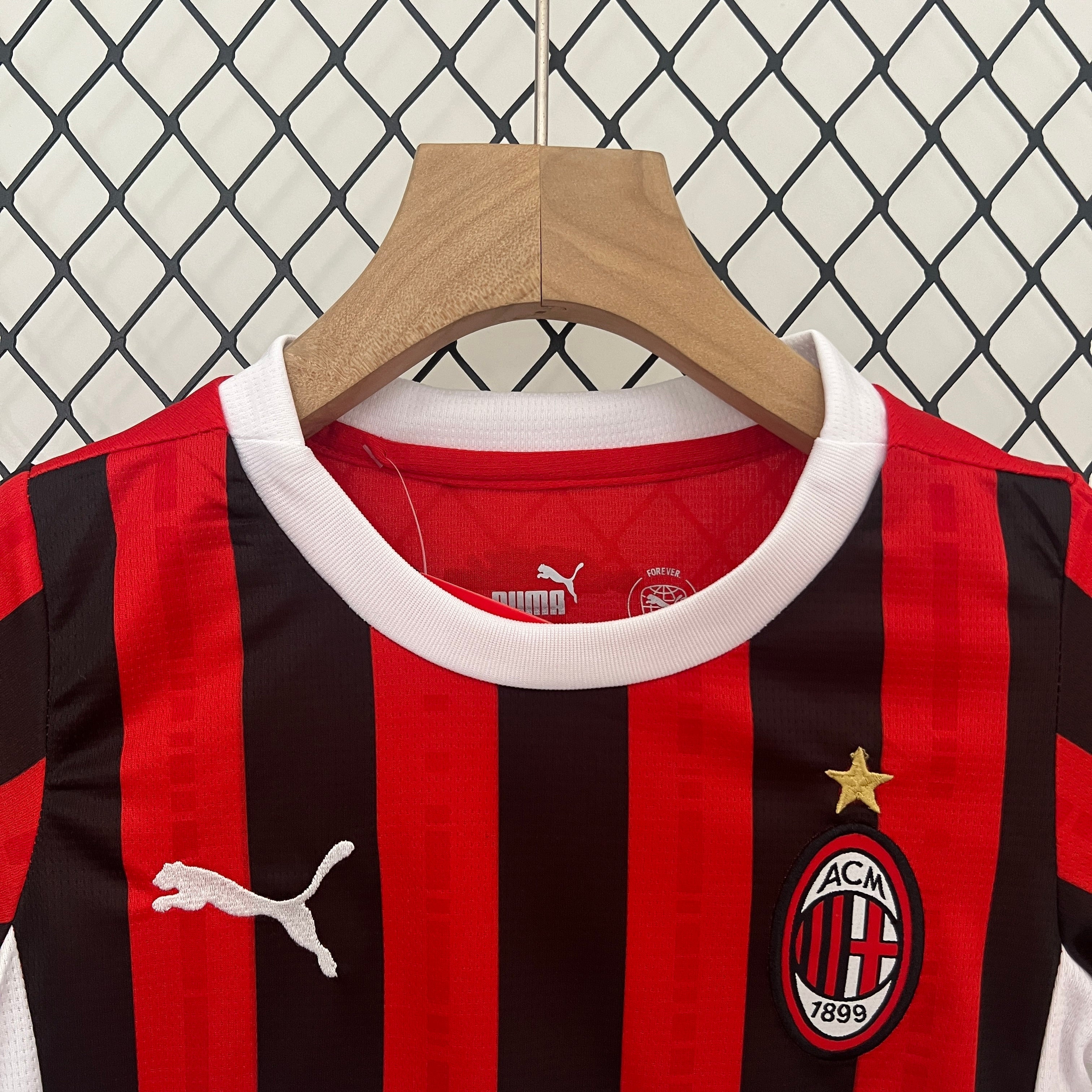 Camiseta de fútbol para niños AC Milan 24-25  