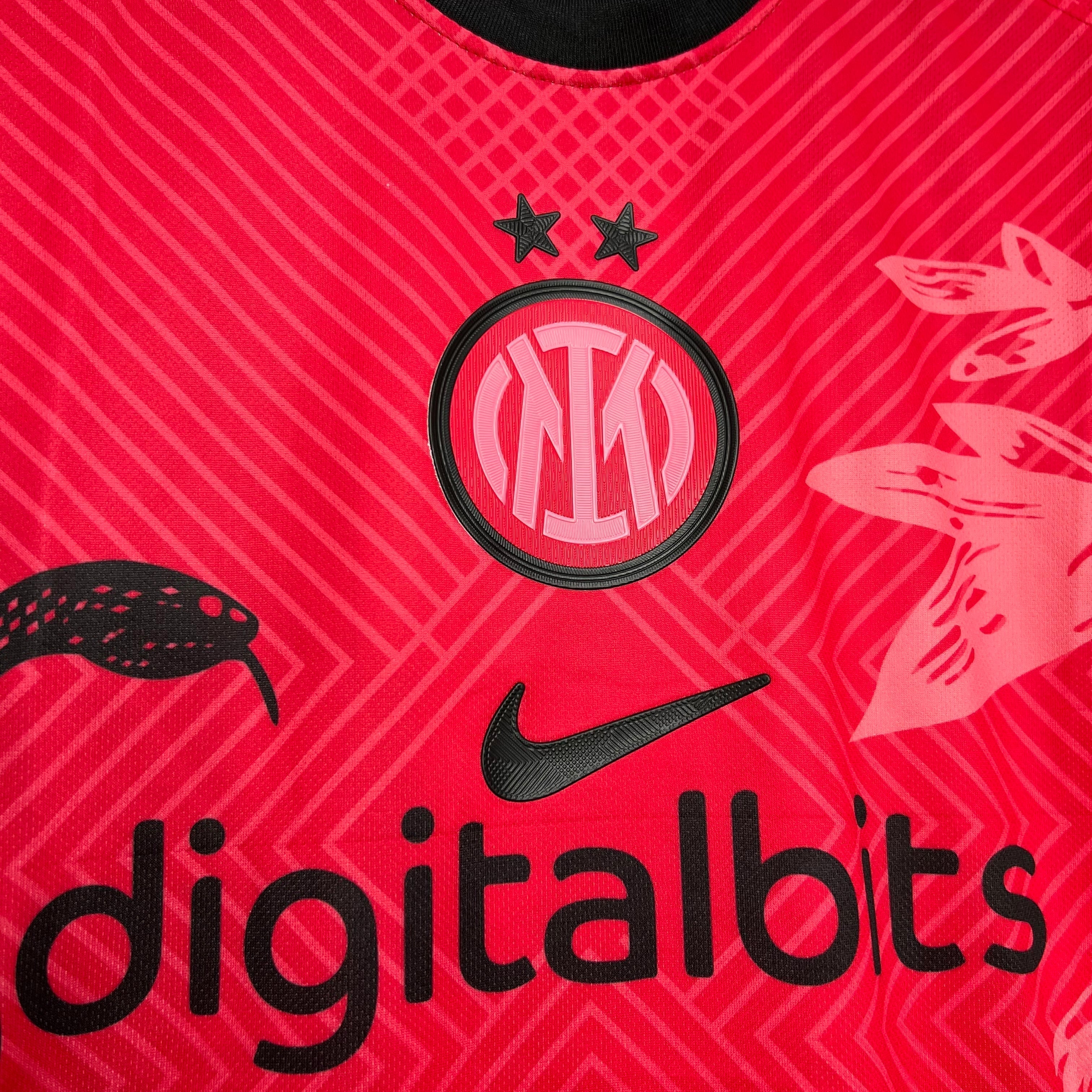 Inter Milan edizione speciale serpente rosso 24-25