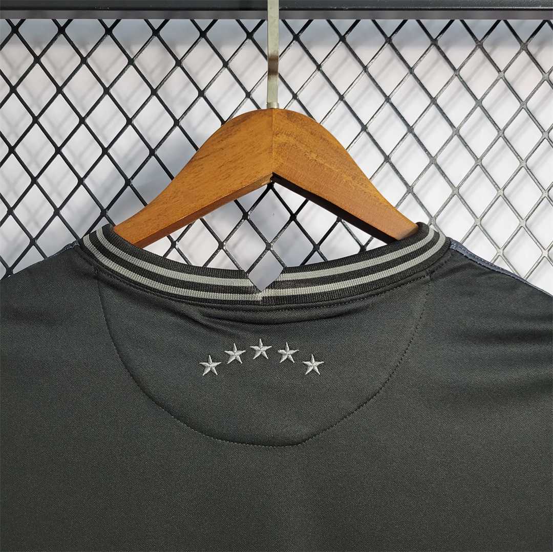Brasilien Schwarzes Trikot – Limitierte Edition