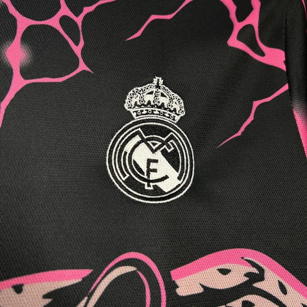 Maillot spécial panthère Real Madrid 24/25 violet  