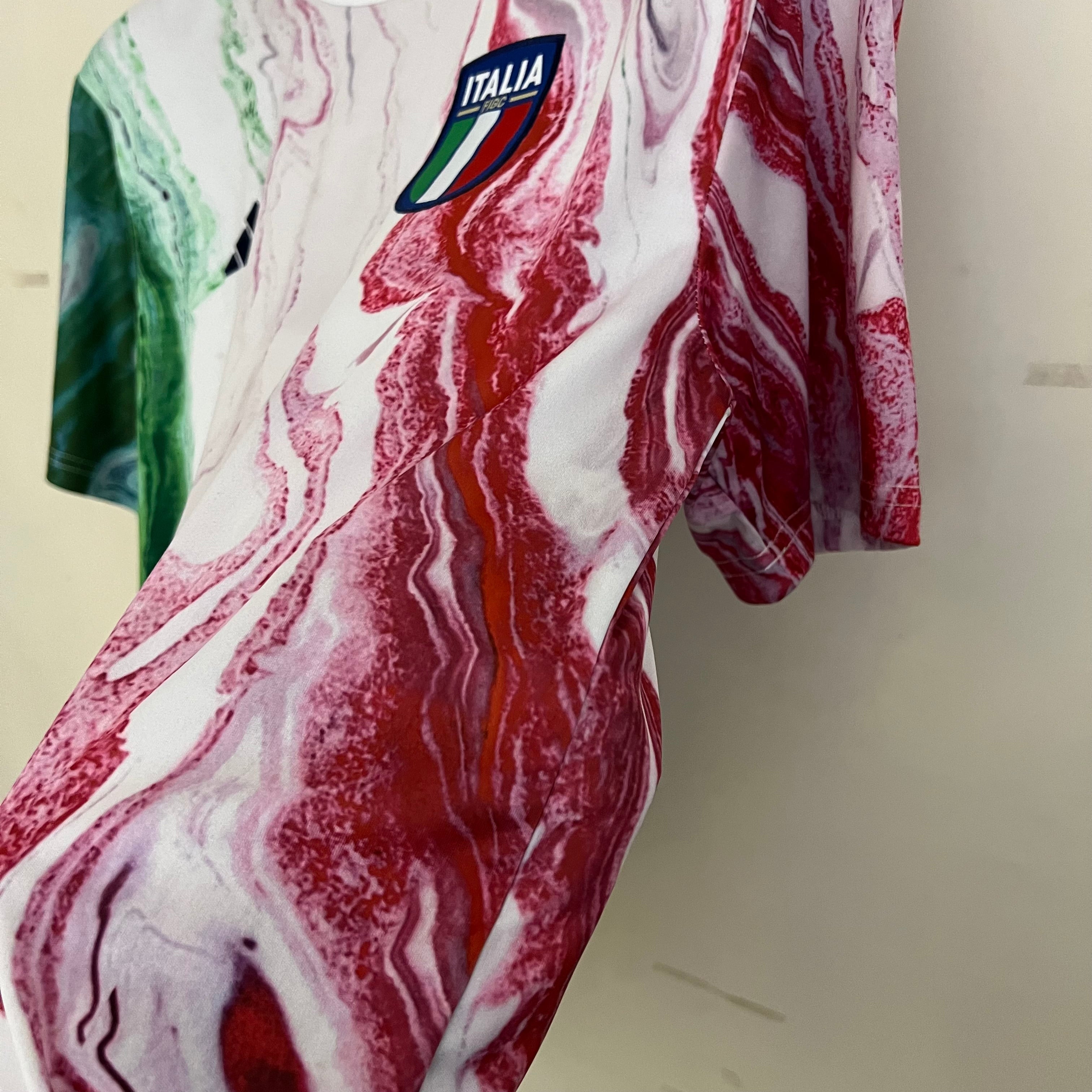 Kit allenamento Italia 23-24 dipinto
