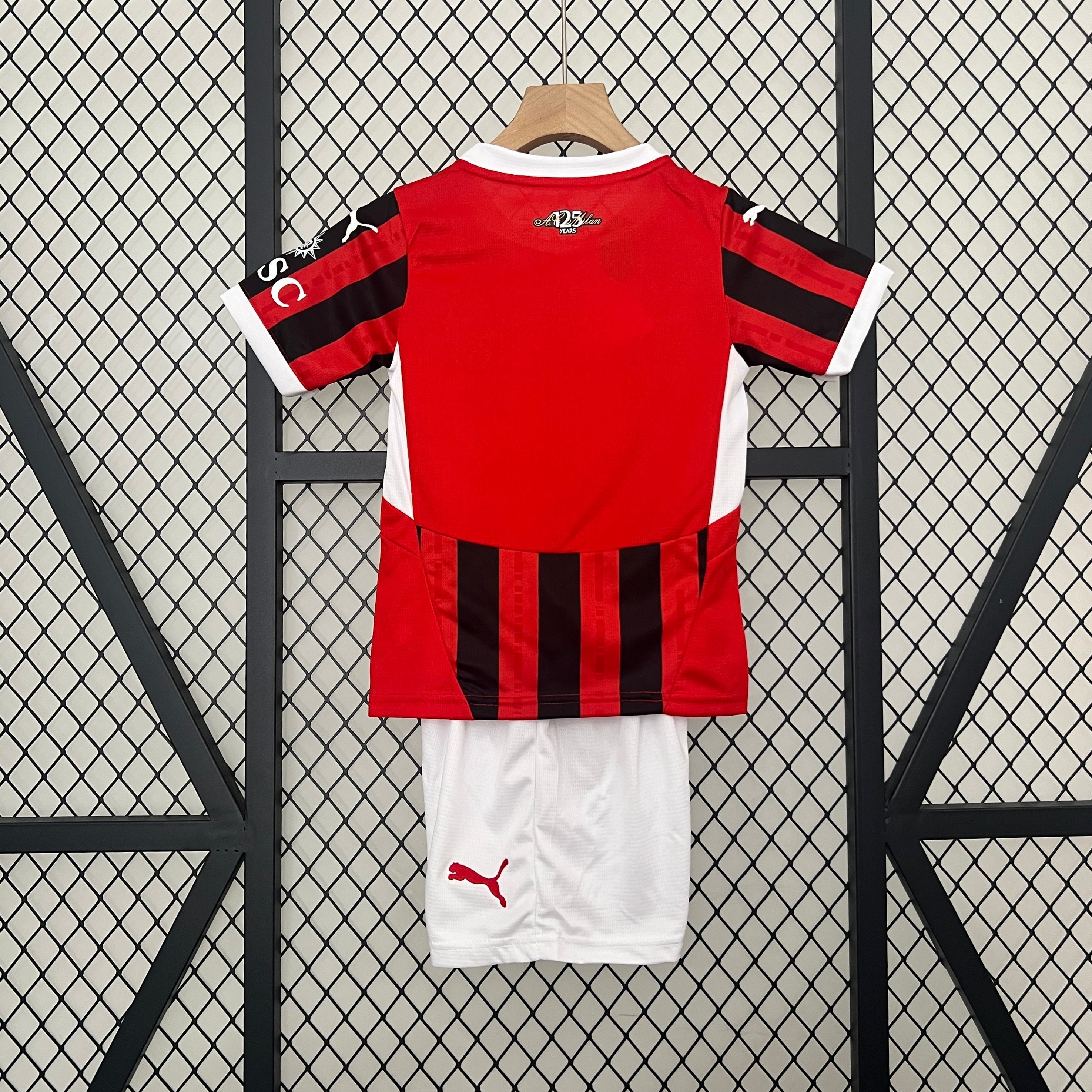 Camiseta de fútbol para niños AC Milan 24-25  