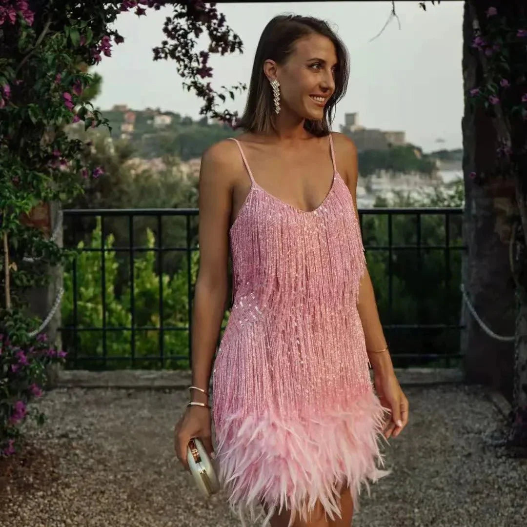 Abito da cocktail da donna paillettes frange silhouette strutturata design