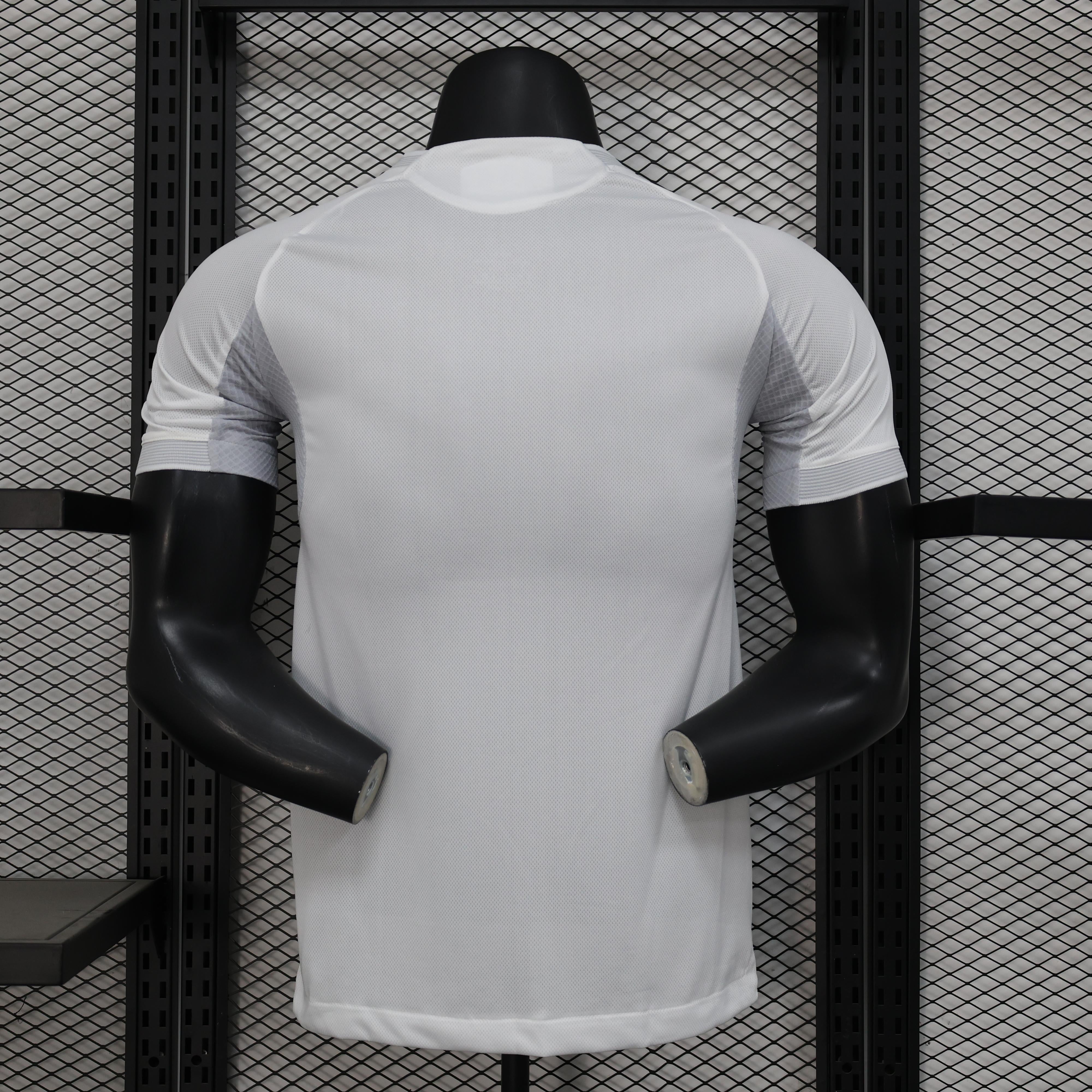 Kit Casa Real Madrid 2025-2026