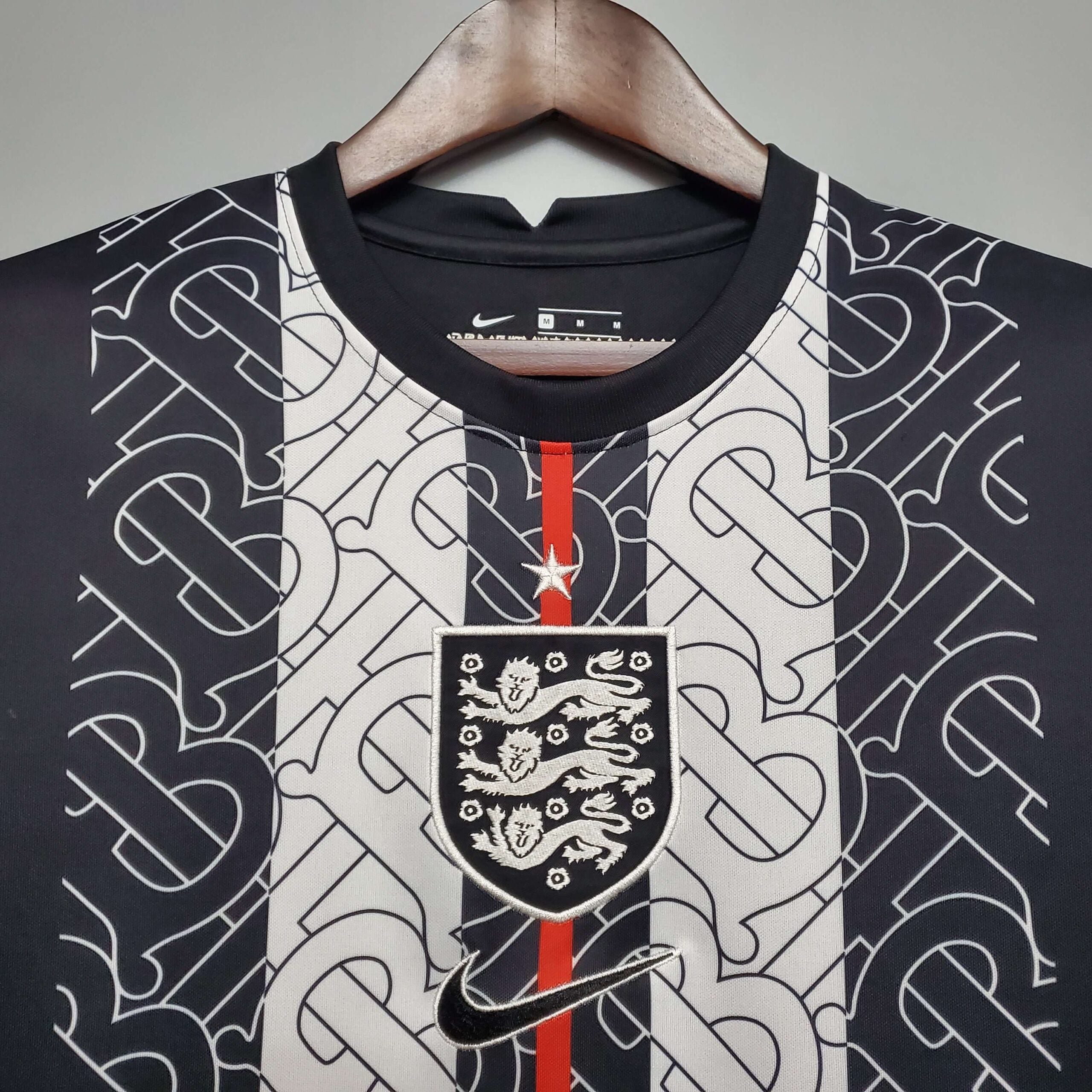 Maglia concetto INGHILTERRA X BURBERRY