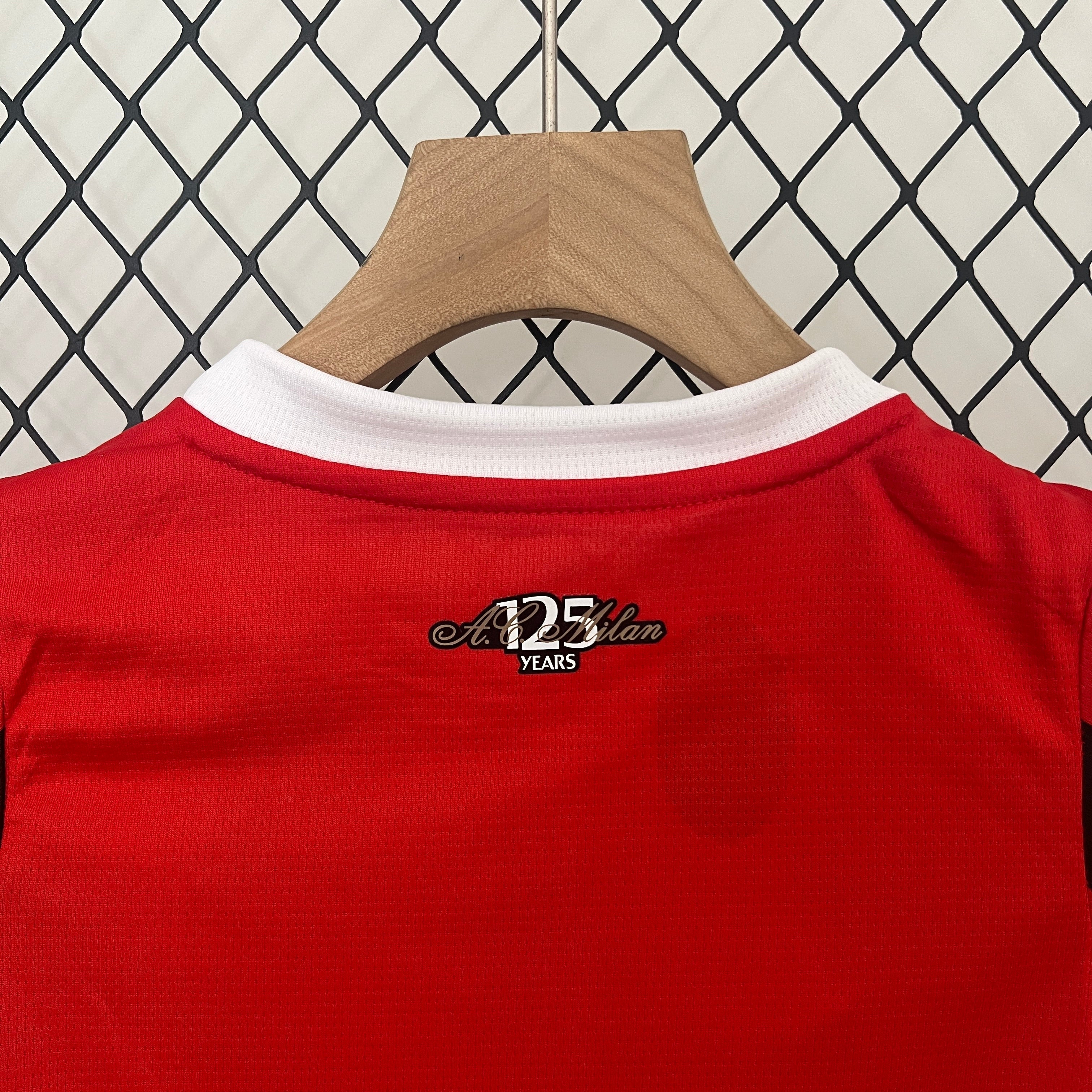 Camiseta de fútbol para niños AC Milan 24-25  