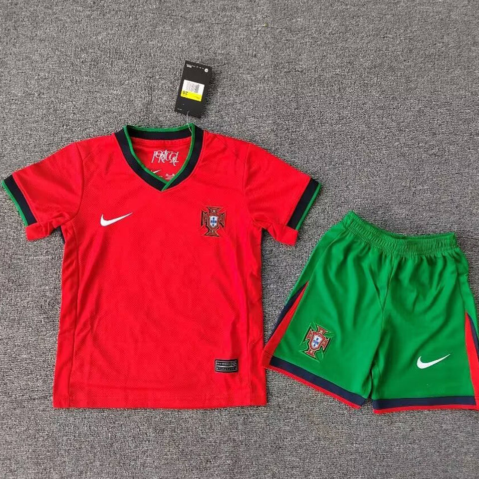 Portogallo Kit Casa Bambini 2024 / 2025