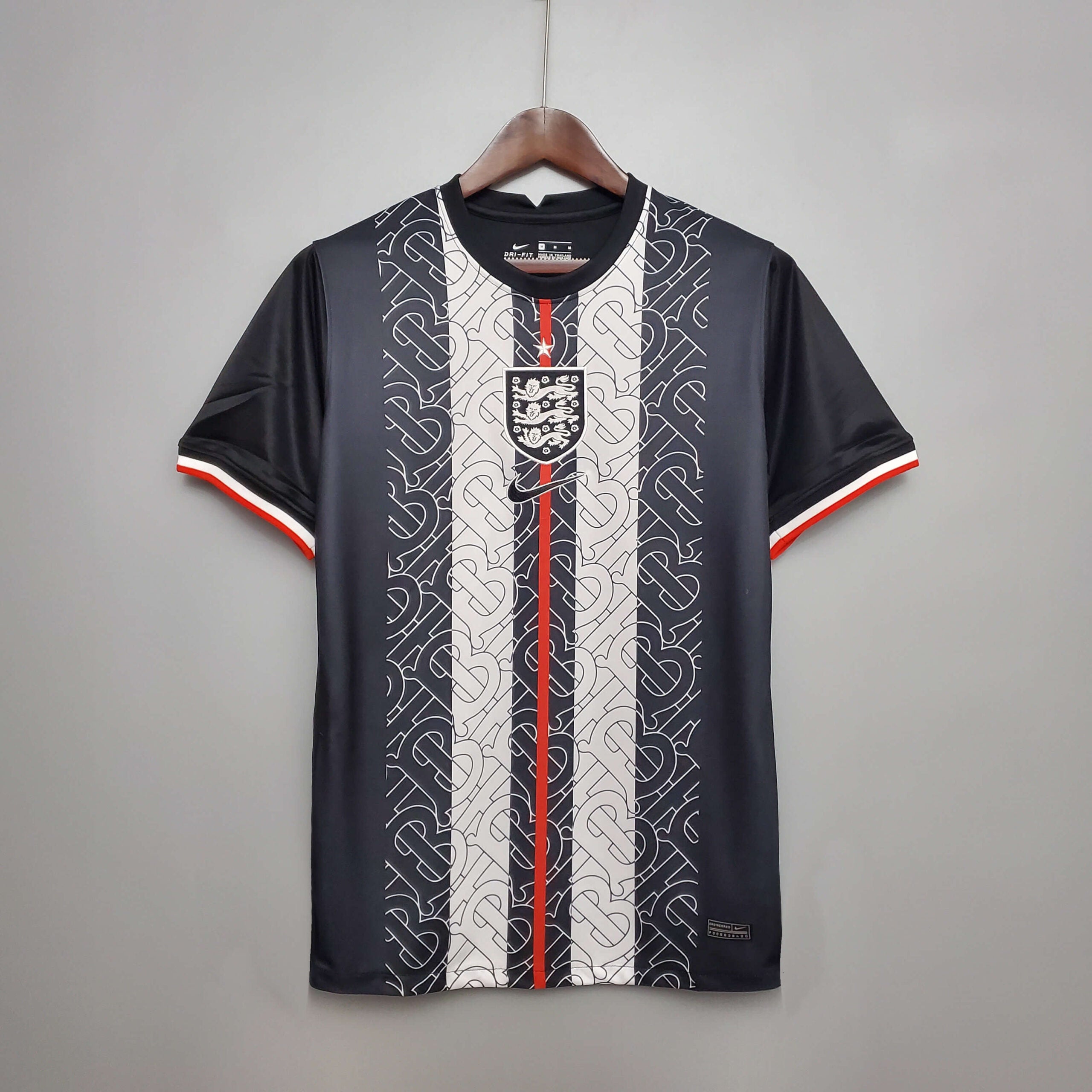 Maglia concetto INGHILTERRA X BURBERRY