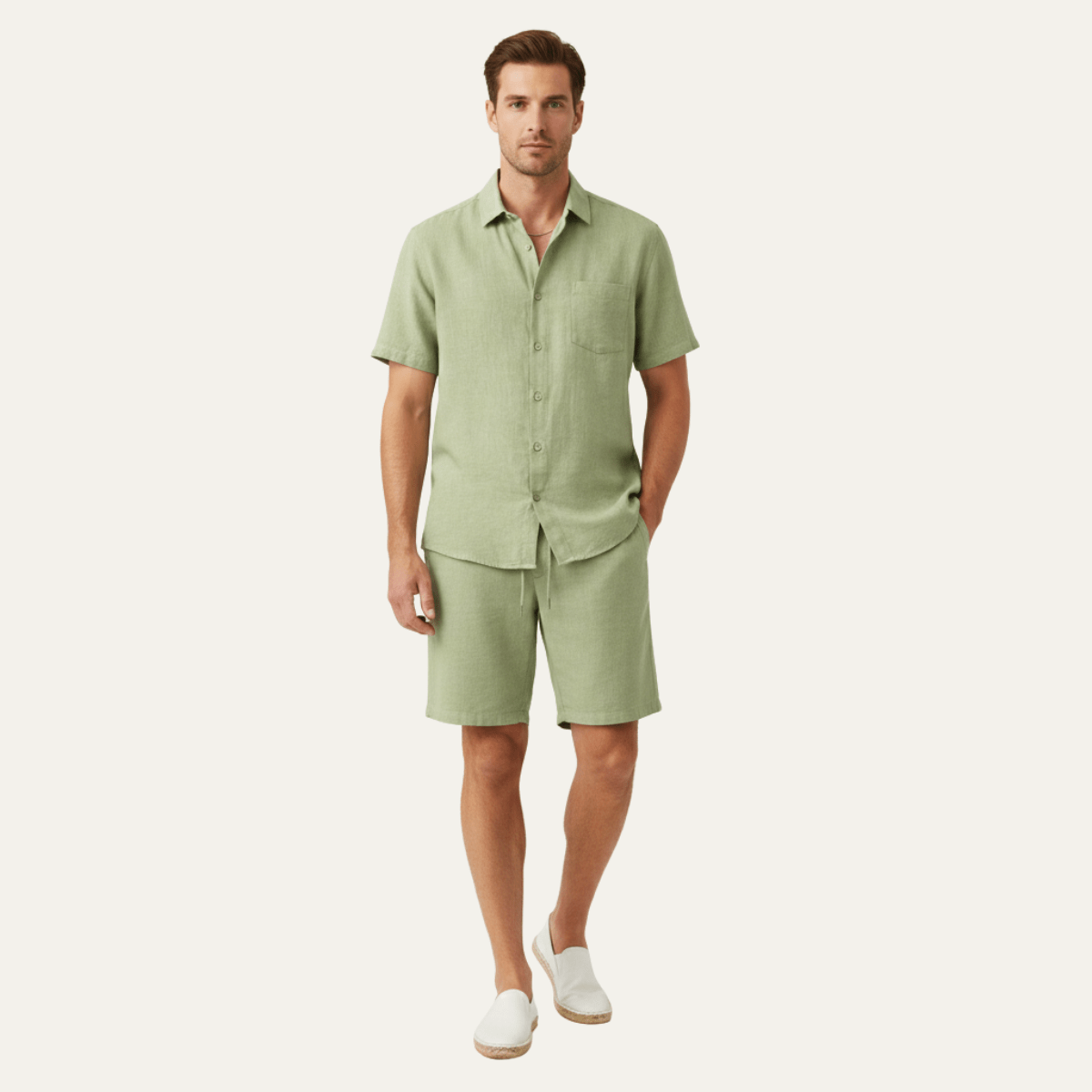 Completo da uomo in lino a due pezzi — Vestibilità rilassata, camicia a maniche corte con bottoni e pantaloncini