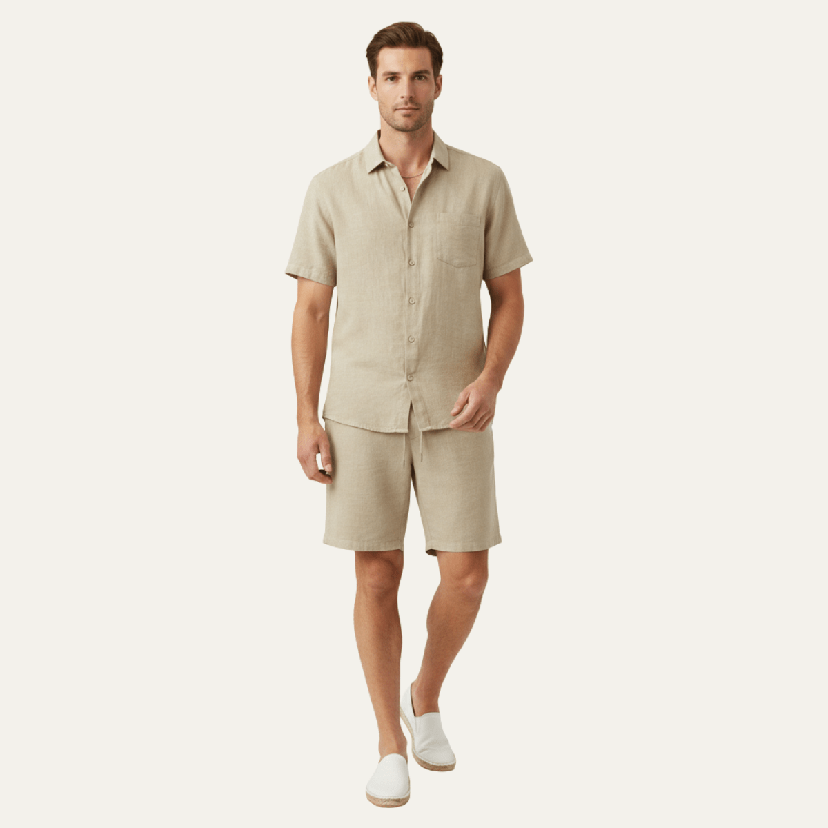 Completo da uomo in lino a due pezzi — Vestibilità rilassata, camicia a maniche corte con bottoni e pantaloncini