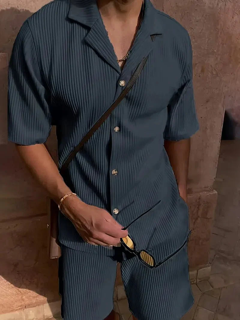 Completo da uomo in lino a due pezzi — Vestibilità rilassata, camicia a maniche corte con collo aperto e pantaloni