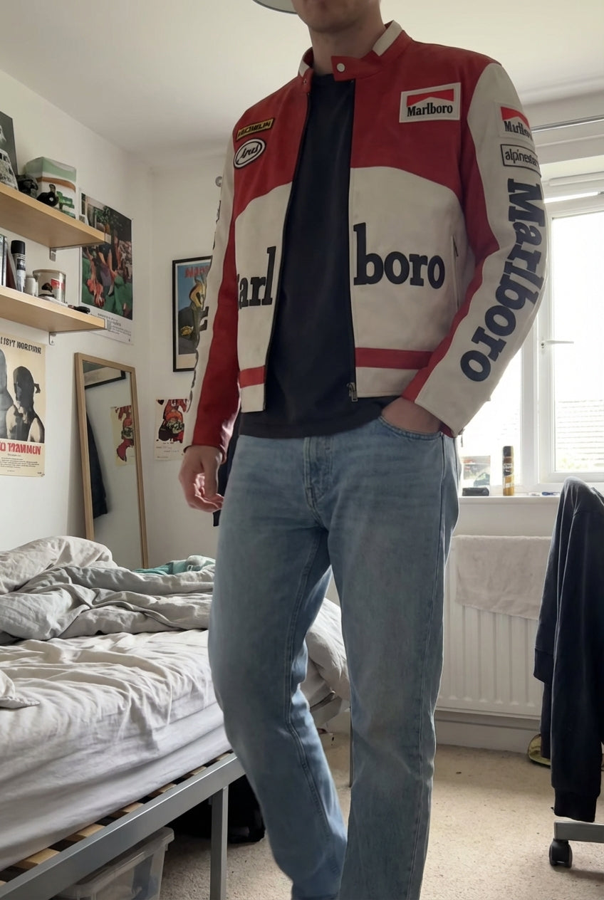 Marlboro Racing Color Block Jacke Rot Weiß | Reißverschluss vorne mit aufgenähtem Logo im Moto-Stil