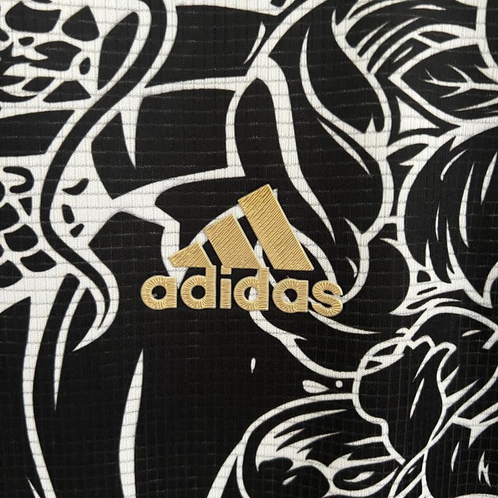 Kit Edizione Speciale Drago Mitico Real Madrid
