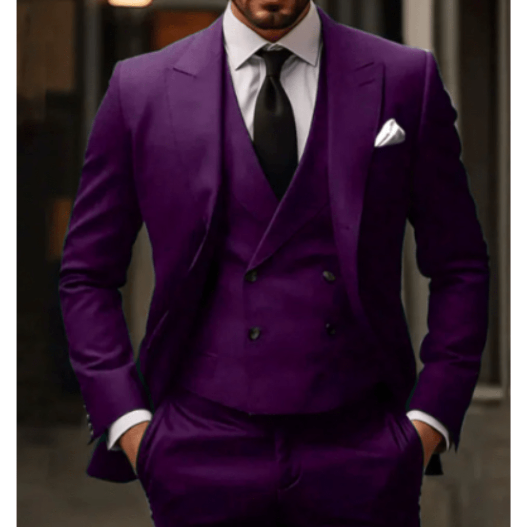 Traje para hombre de tres piezas con ajuste cómodo y estilo refinado