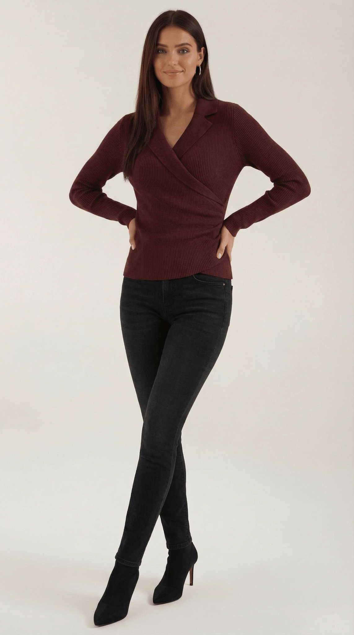 Maglione da donna — Vestibilità aderente, collo avvolgente con design a collo alto