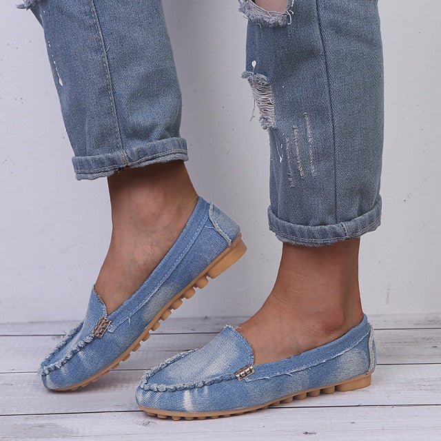 Mocassini da donna — Slip-on con suola piatta, tomaia chiusa, design minimalista