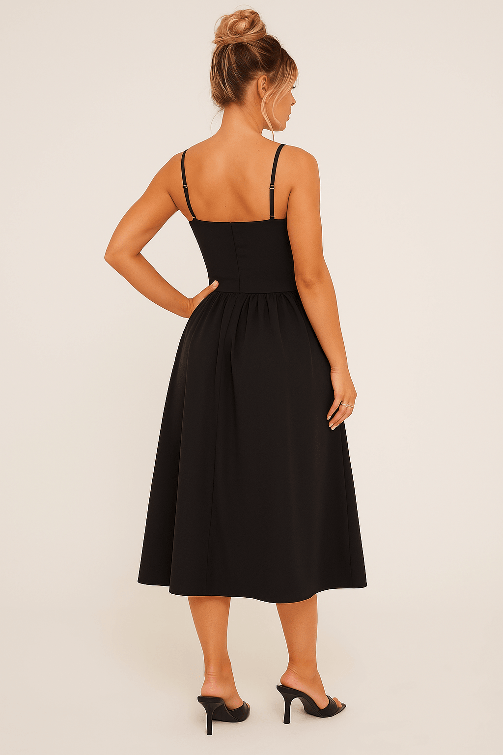 Robe longue femme — Jupe patineuse plissée, encolure cœur