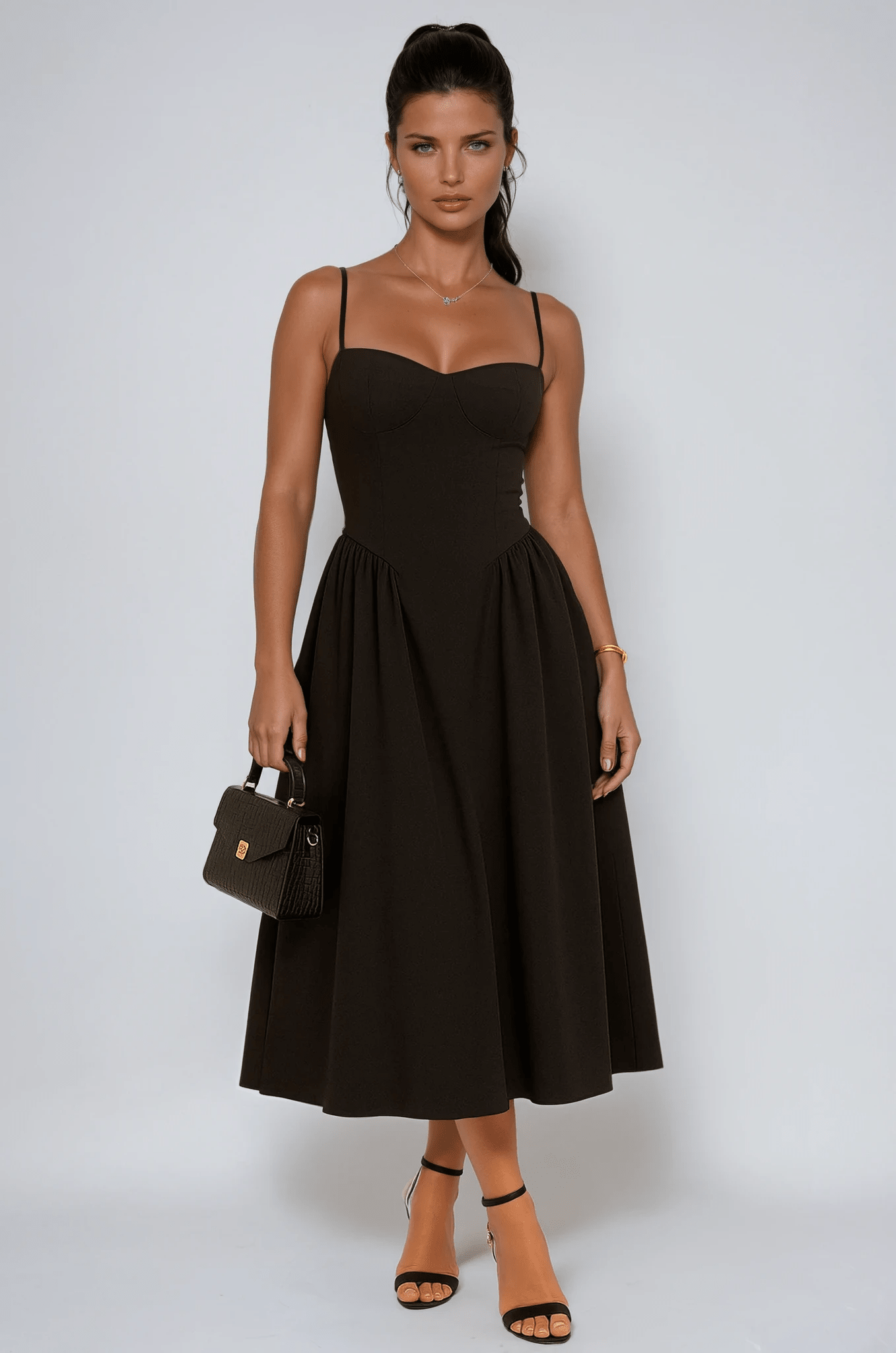 Robe longue femme — Jupe patineuse plissée, encolure cœur
