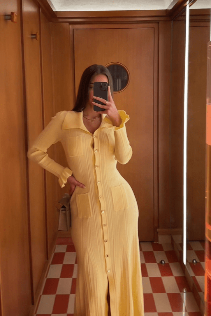 Robe midi femme — tricot col chemise manches courtes boutonnée devant
