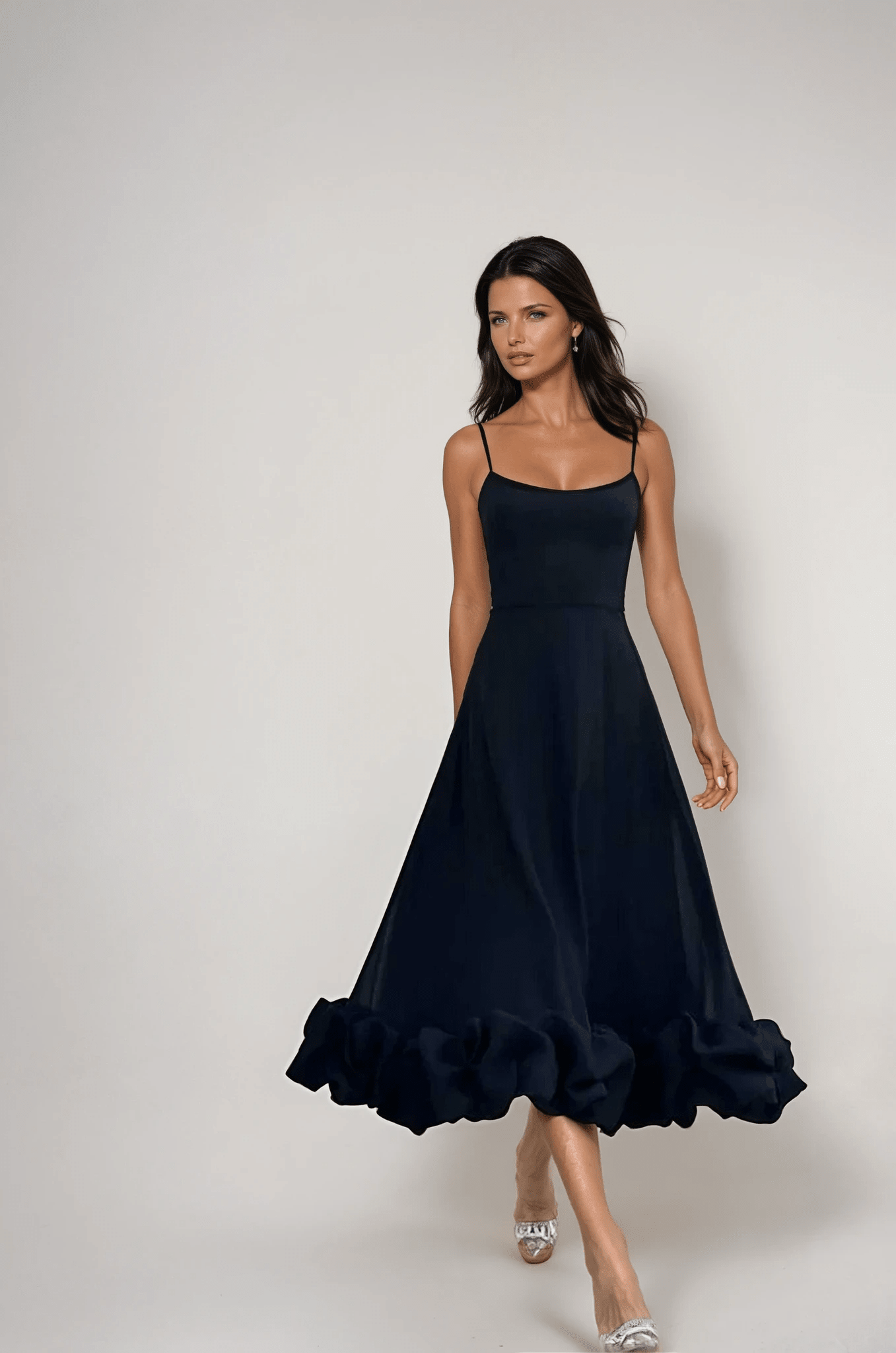 Robe midi femme — Une épaule, ourlet à volants, coupe ajustée