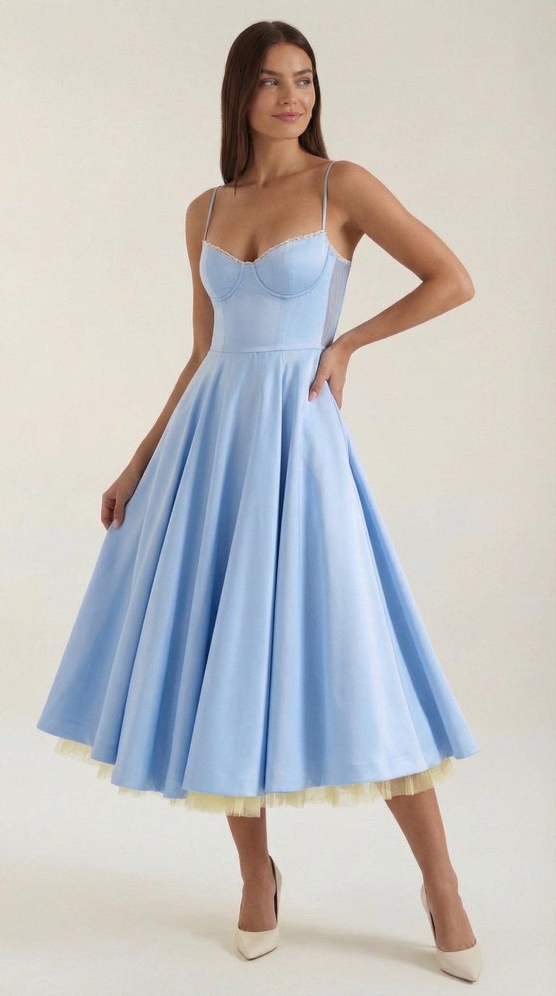 Damen Midikleid — Herzausschnitt & Spaghettiträger