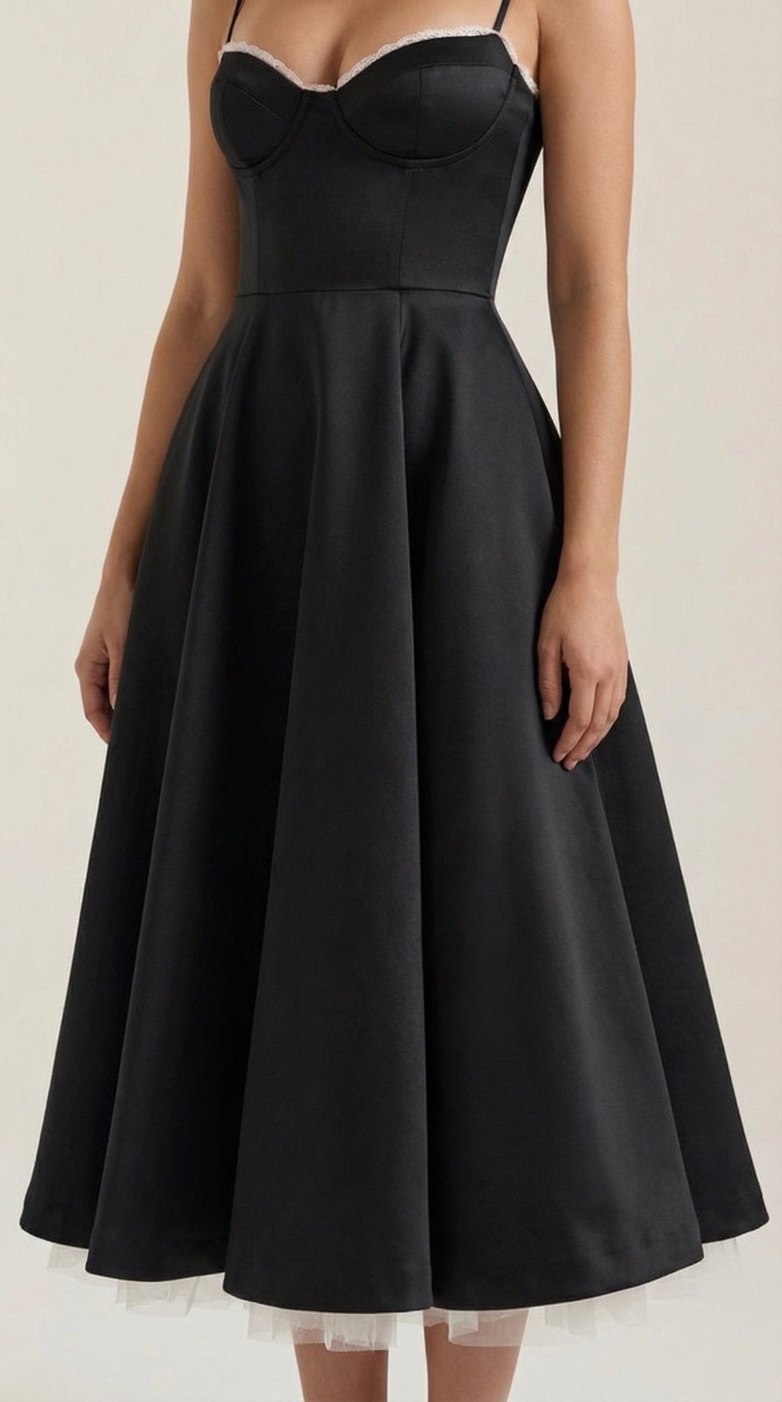 Damen Midikleid — Herzausschnitt & Spaghettiträger