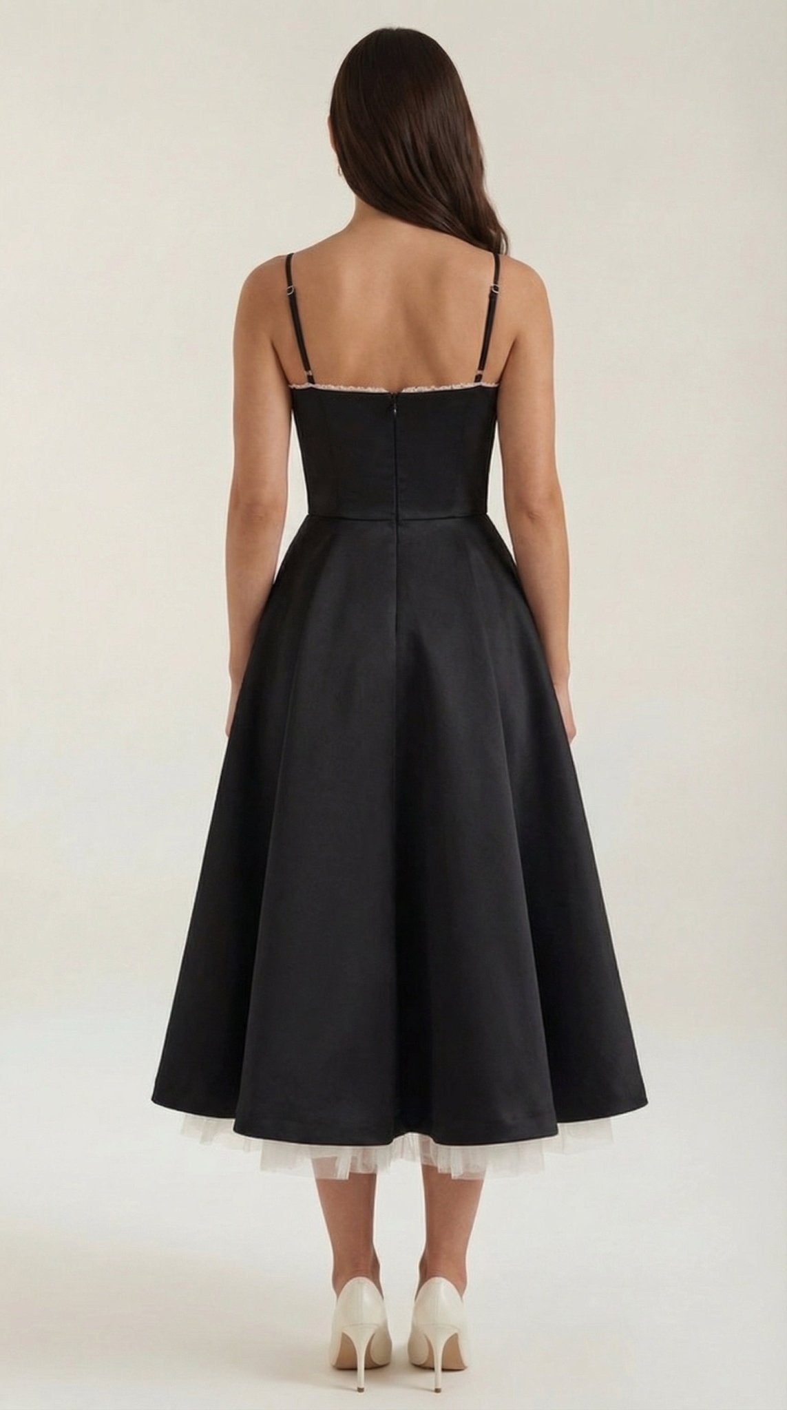 Damen Midikleid — Herzausschnitt & Spaghettiträger