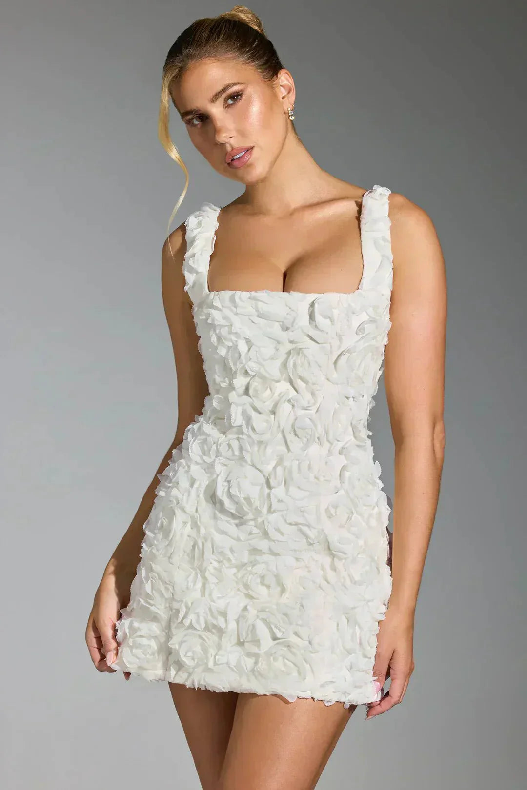Robe mini femme — moulante col carré manches longues