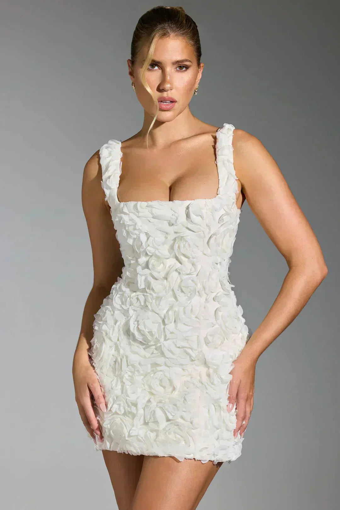 Robe mini femme — moulante col carré manches longues