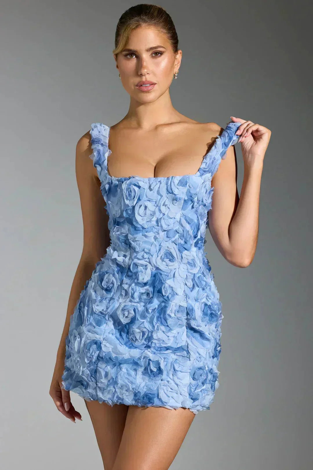 Robe mini femme — moulante col carré manches longues