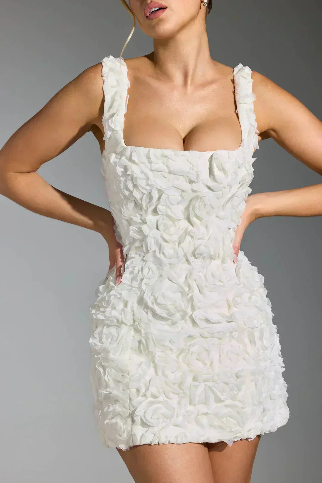 Robe mini femme — moulante col carré manches longues